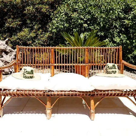 Trulli Tauro Country House Con Idromassaggio