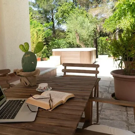Trulli Tauro Country House Con Idromassaggio * Monopoli